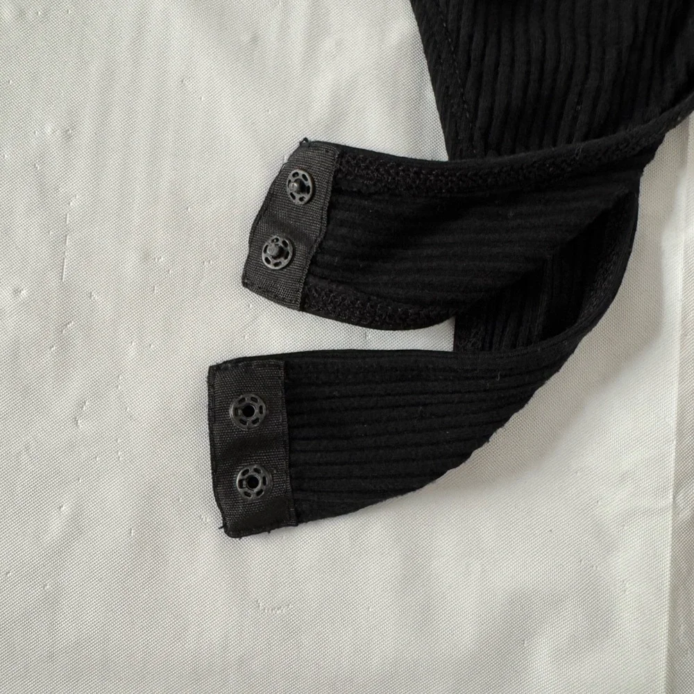 Black Bodysuit with Puff Sleeves - Picture 5 of 16